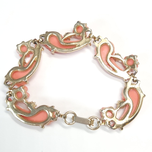 Vintage Carved Celluloid Coral Rose & Faux Pearl Gold Plated Bracelet 7 3/4" - Picture 2 of 7